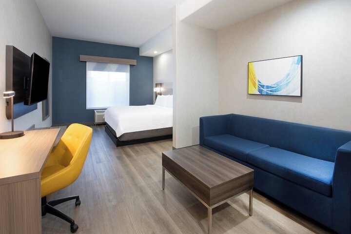 Holiday Inn Express & Suites Lathrop by IHG