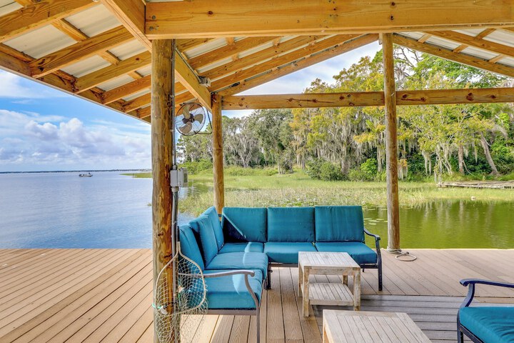 Florida Retreat w / Patio Boat Dock & Shuffleboard