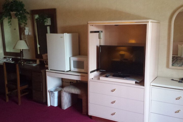 Motel 6 Warminster PA