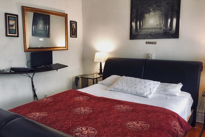 Room 25 of 40