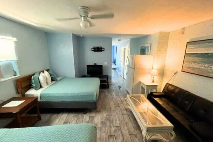 Room 27 of 51