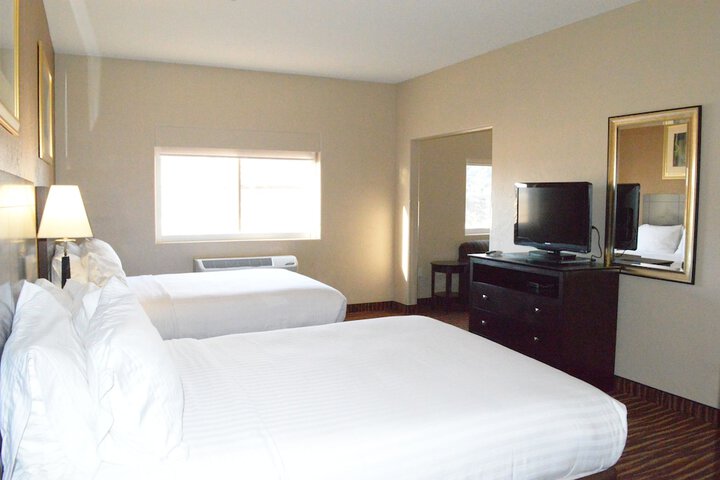 Room 11 of 27