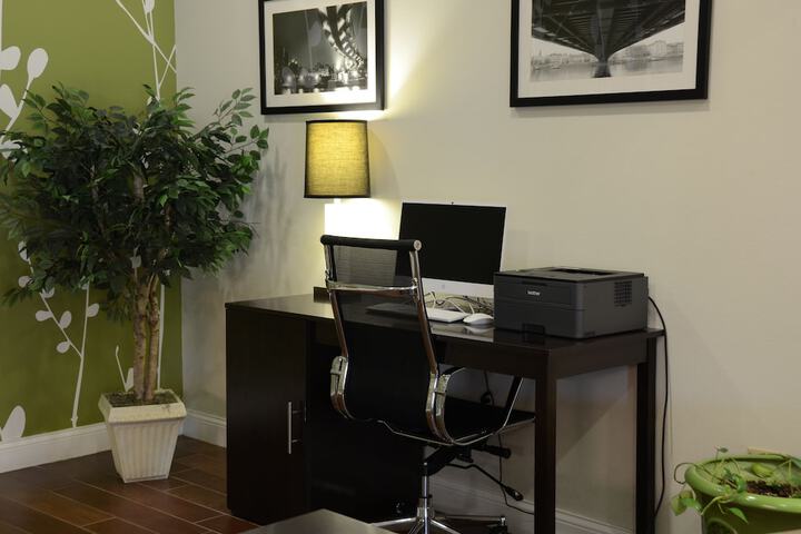 Business Center 44 of 44