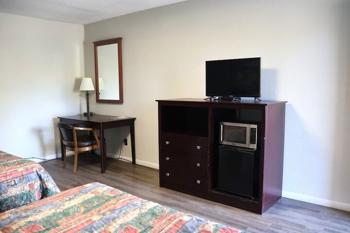 Room 16 of 42