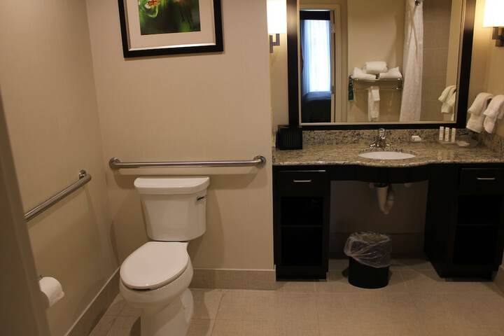 Room 28 of 50