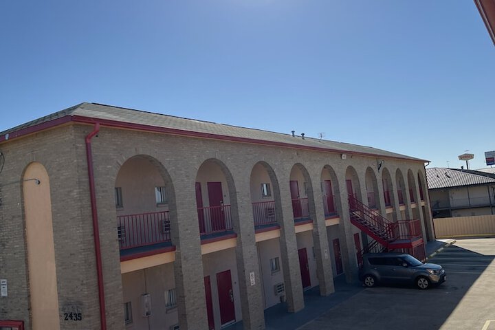Hotel 3 of 19