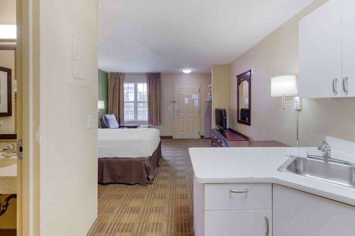 Room 20 of 28