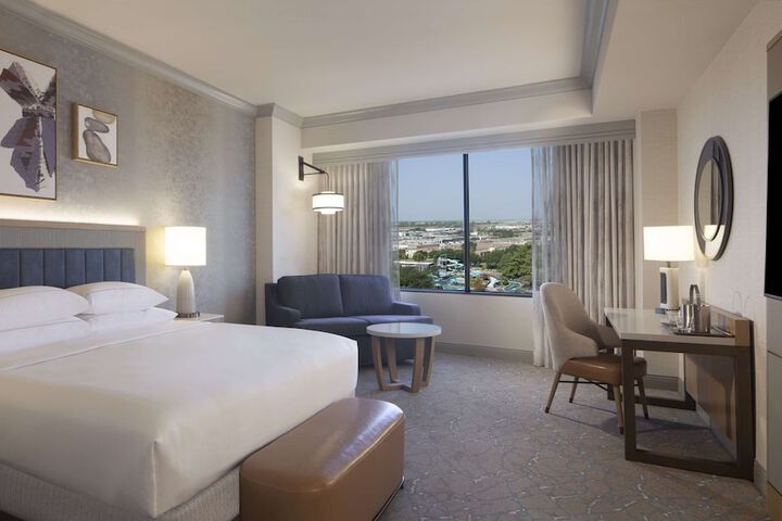Hilton Anatole