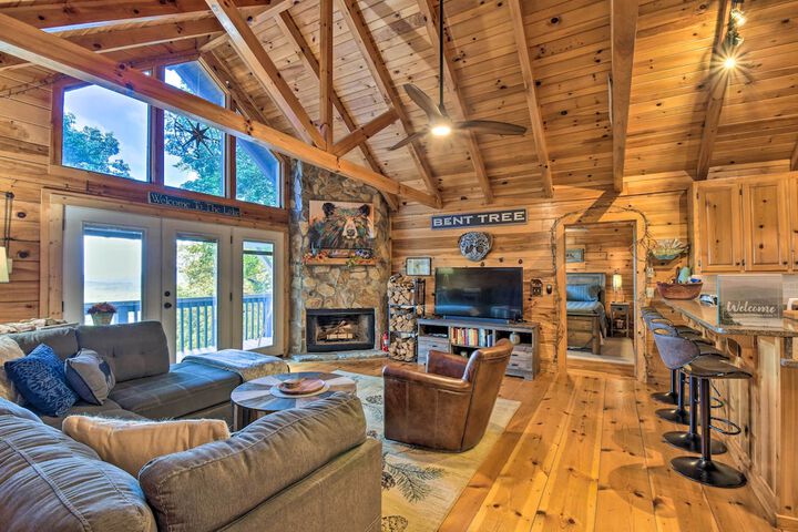 Bent Tree Cabin With Mountain & Lake Views!