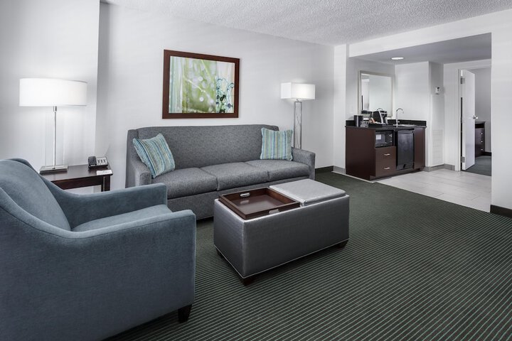 Room 16 of 50