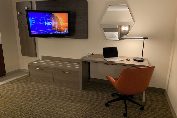 Room 29 of 77
