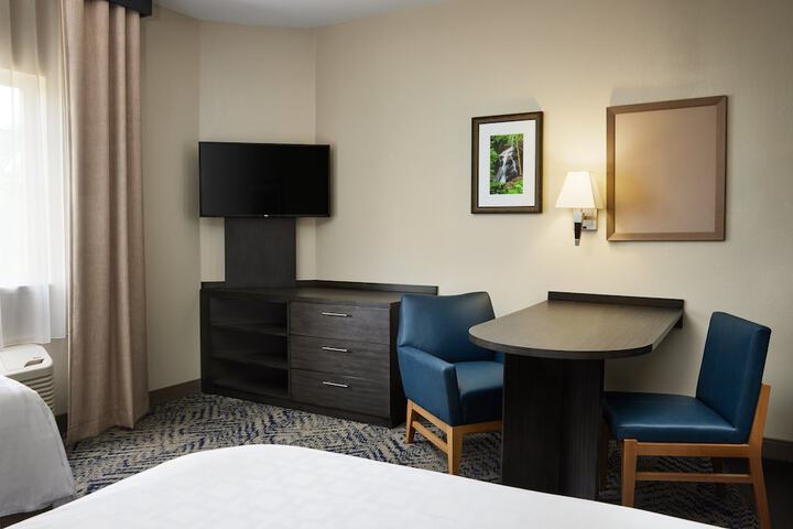 Room 37 of 40