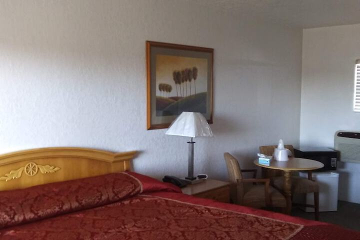 Room 18 of 40