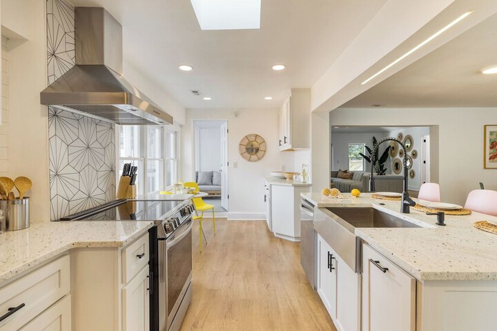 Lumie by Avantstay 5BR Ranch w / Firepit + Patio