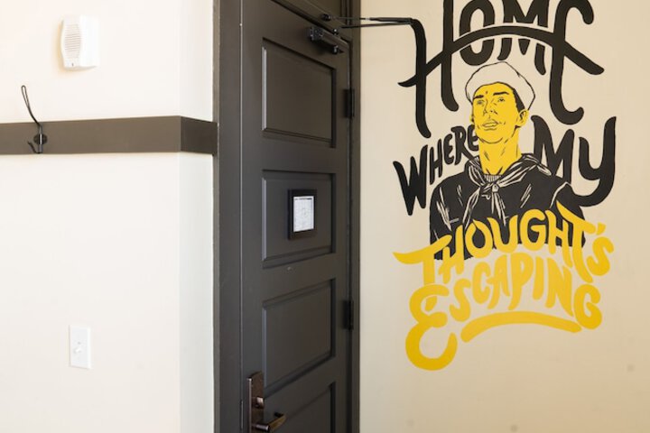 Room 13 of 31