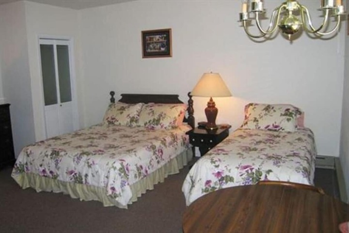 Room 9 of 15