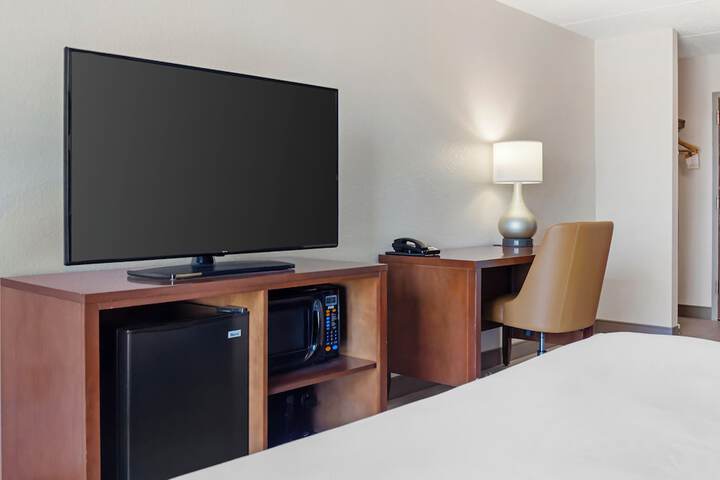 Comfort Inn & Suites Orlando North