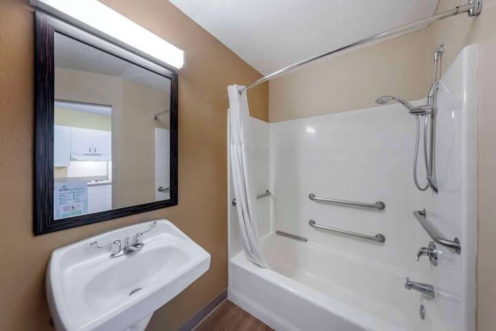 Extended Stay America Suites Orange County Katella Ave