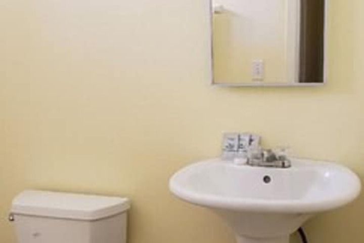 Europa Inn & Suites