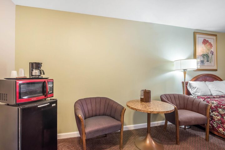 Rodeway Inn Bellows Falls