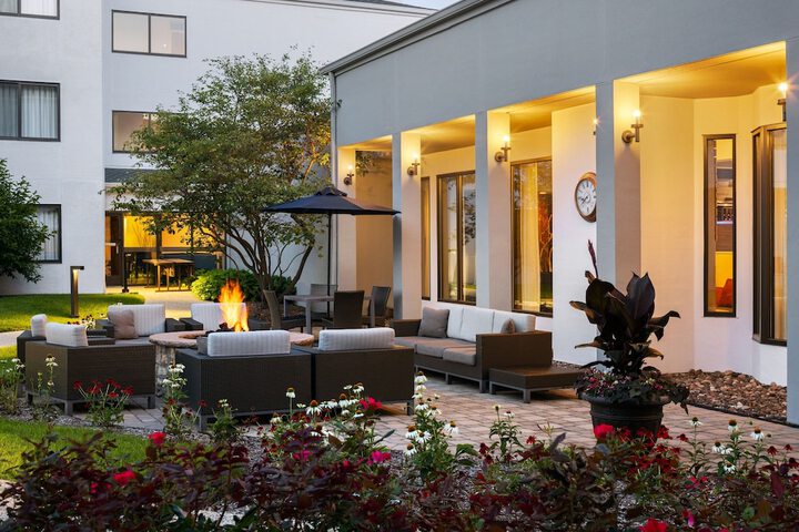 Courtyard Chicago Waukegan Gurnee