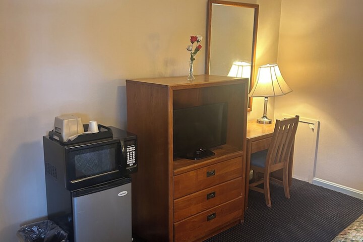 Room 10 of 23
