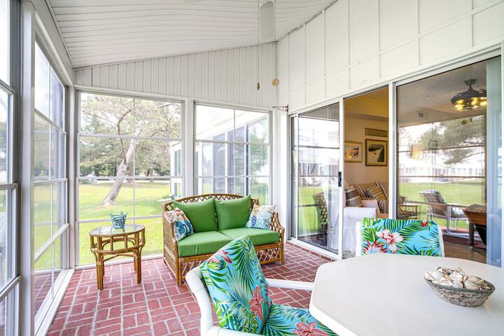 2 Mi to Beach: Gem w / Enclosed Patio in Selbyville