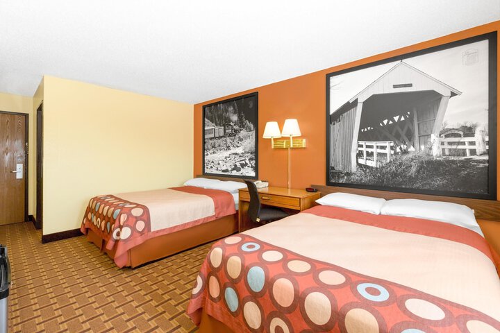 Room 4 of 15