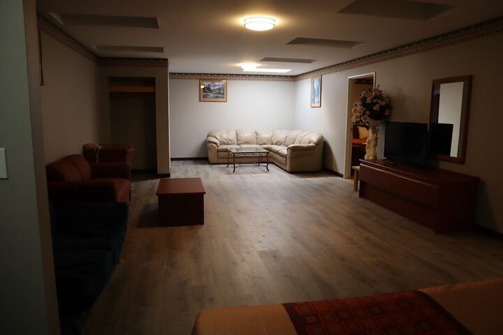 Room 37 of 47