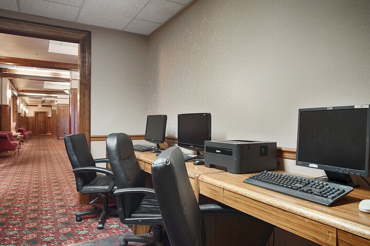 Best Western Plus Portsmouth Hotel & Suites