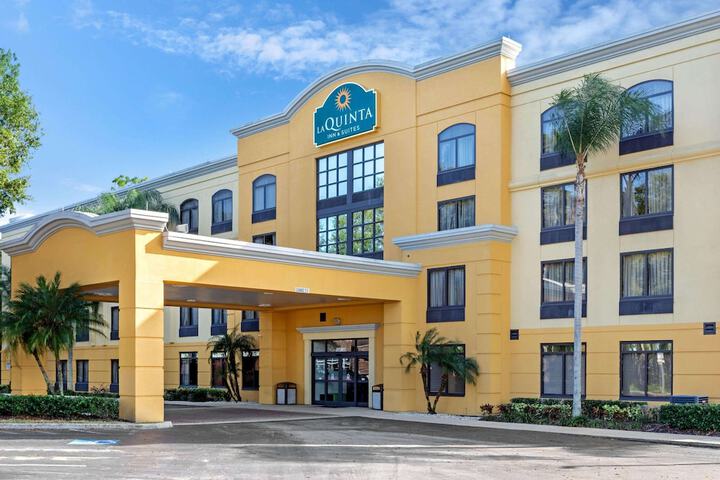 Hotel 5 of 27