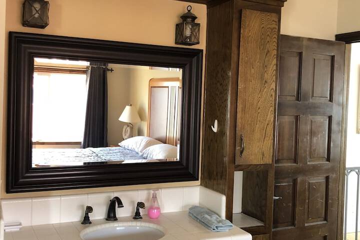 Room 46 of 66