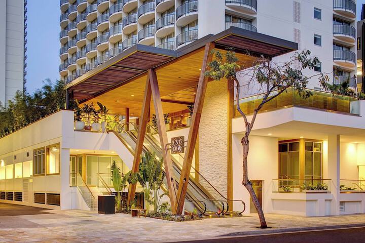 Hotel 2 of 80