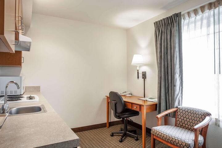 Room 22 of 37