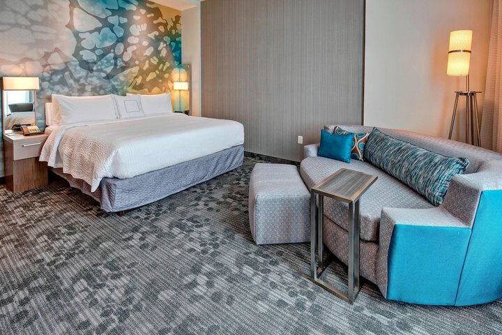 Room 15 of 27