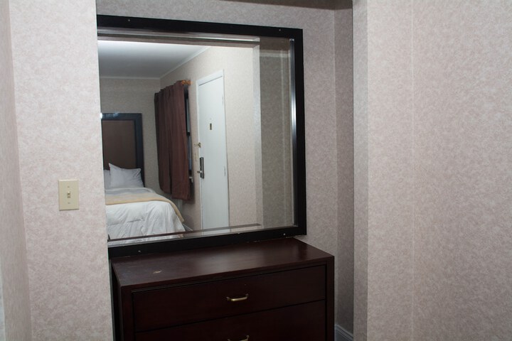 Room 45 of 65