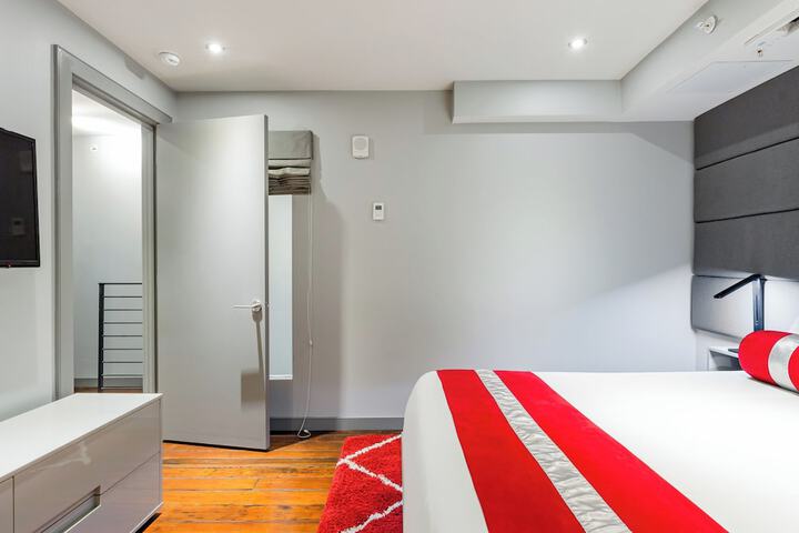 Room 163 of 488