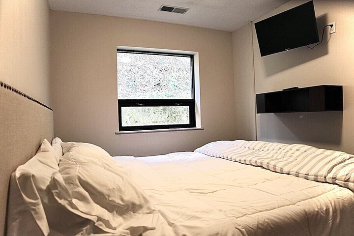 Room 13 of 66