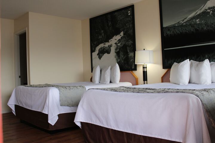 Room 13 of 22