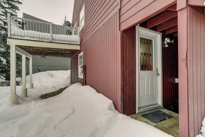 Snoqualmie Pass Cabin w / Deck: Walk to Ski Lift