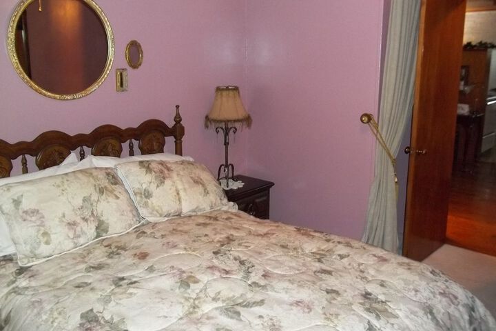 THE RIVERS EDGE EXECUTIVE SUITES