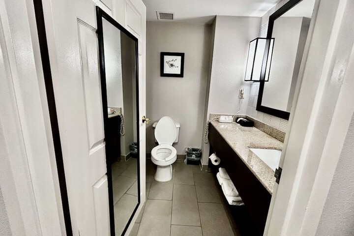 Room 51 of 67