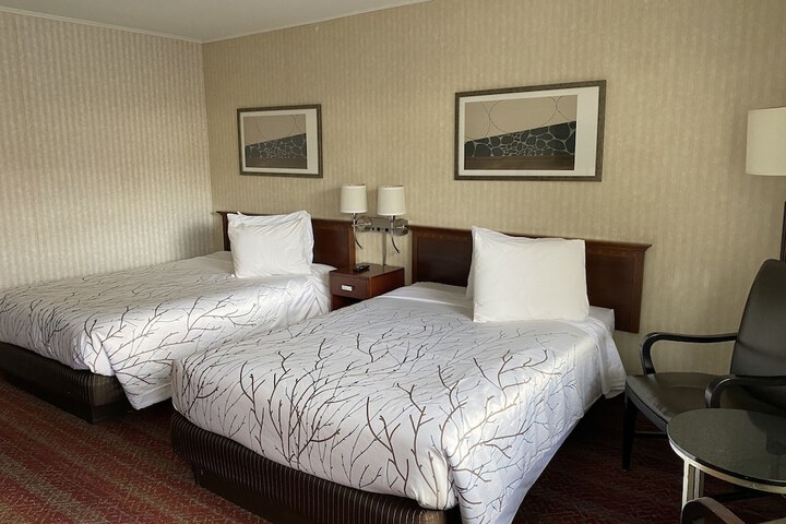 Room 27 of 53