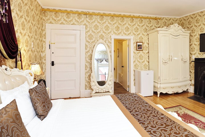 Room 78 of 252