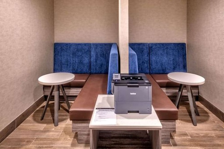 Business Center 25 of 25