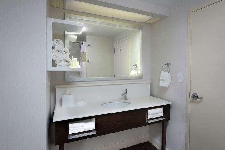 Room 29 of 49
