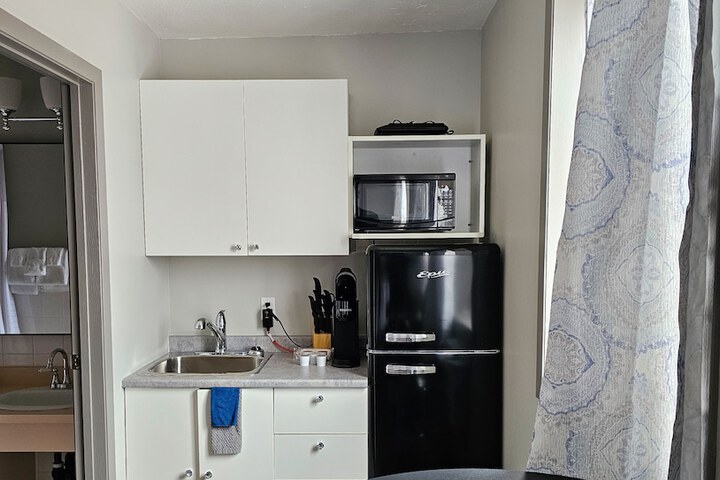 Room 17 of 53