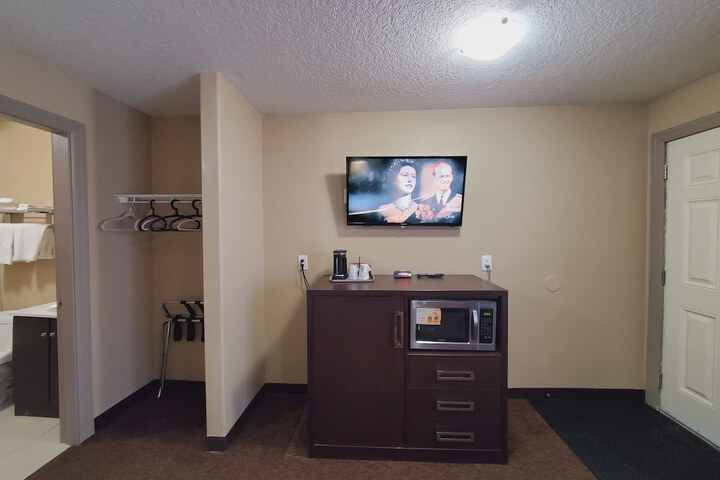 Room 35 of 58
