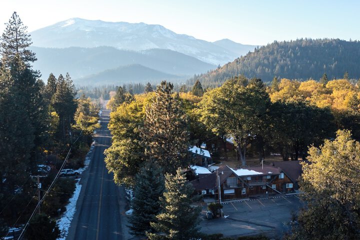 Basecamp Lodge