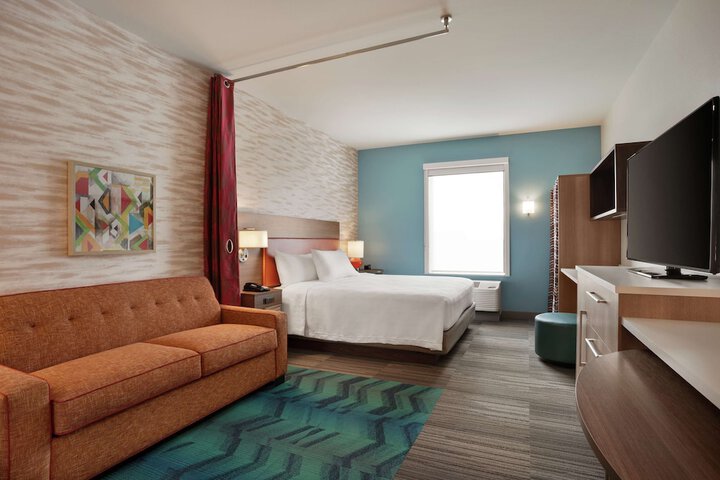 Room 13 of 32
